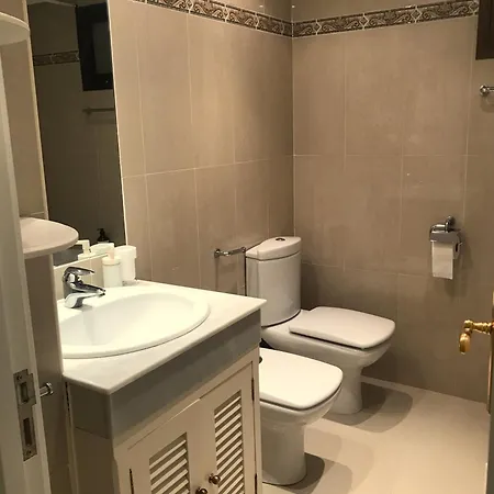 Deluxe Con Bano Privado En Atalaya Apartagolf, Rum i privatbostad *
