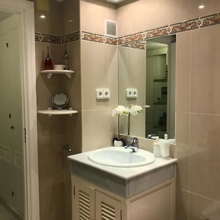 Deluxe Con Bano Privado En Atalaya Apartagolf, Estepona