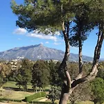 Ubytování v soukromí Deluxe Con Bano Privado En Atalaya Apartagolf, Estepona
