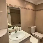 Deluxe Con Bano Privado En Atalaya Apartagolf, * Estepona