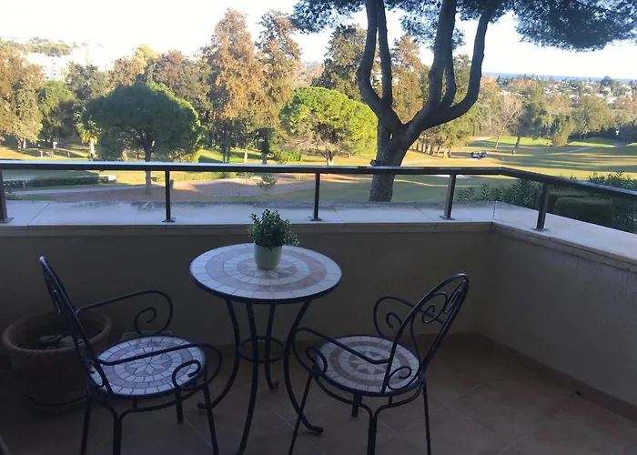 Privatunterkunft Deluxe Con Bano Privado En Atalaya Apartagolf, Estepona